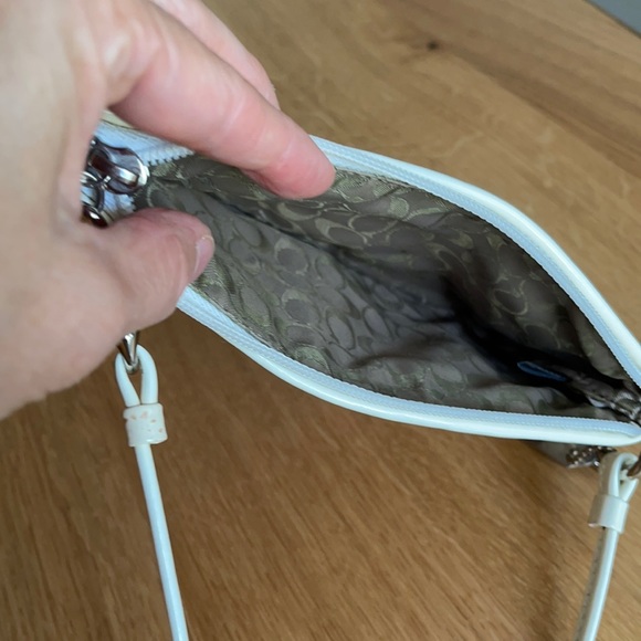 Coach wristlet rare!!! Fun and playful design. - Picture 5 of 8